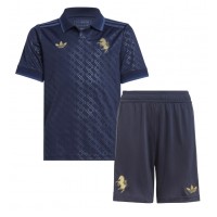 Camisa de time de futebol Juventus Replicas 3º Equipamento Infantil 2024-25 Manga Curta (+ Calças curtas)